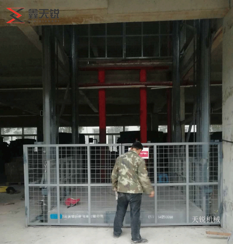 楚雄10吨液压货梯交付使用